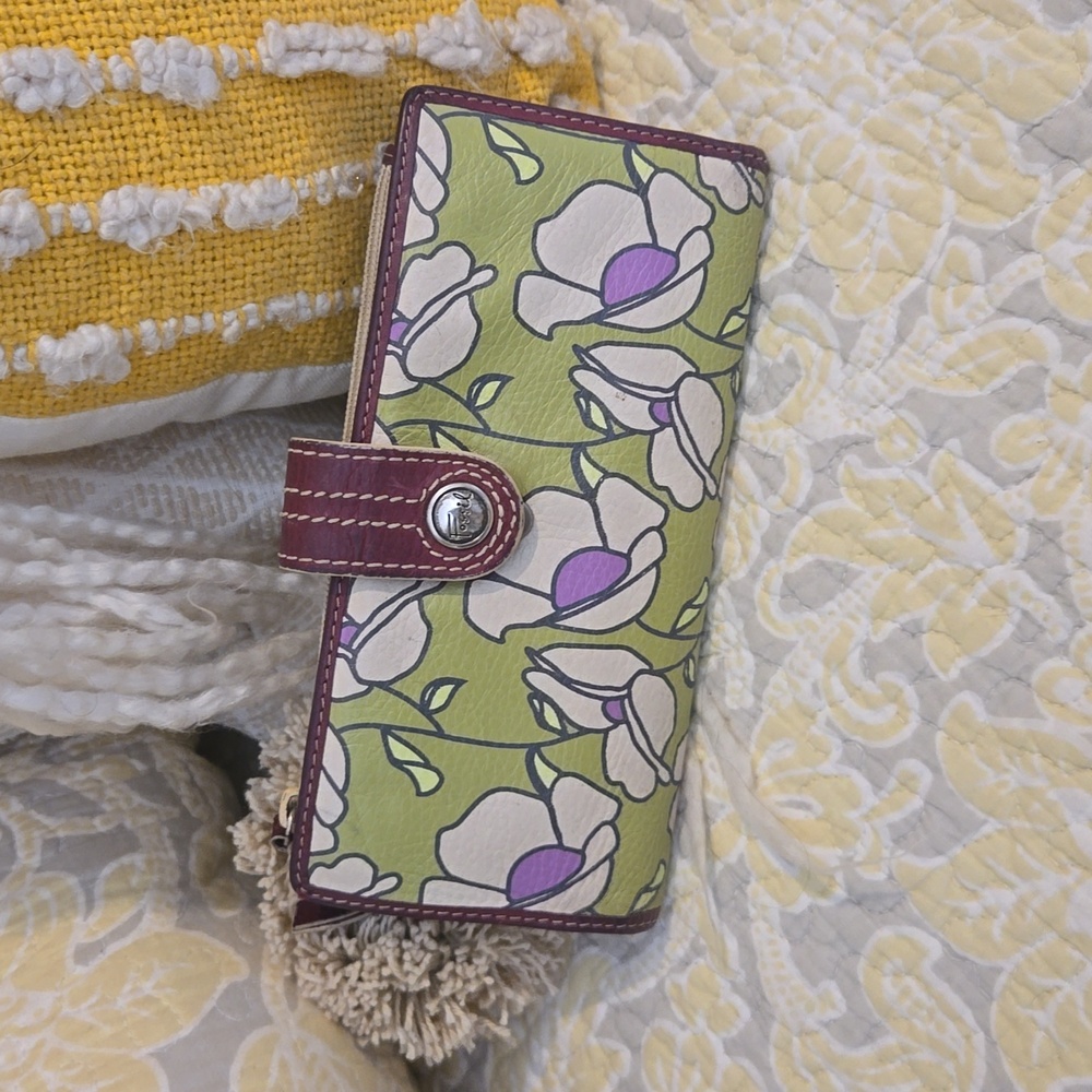 Fossil leather wallet